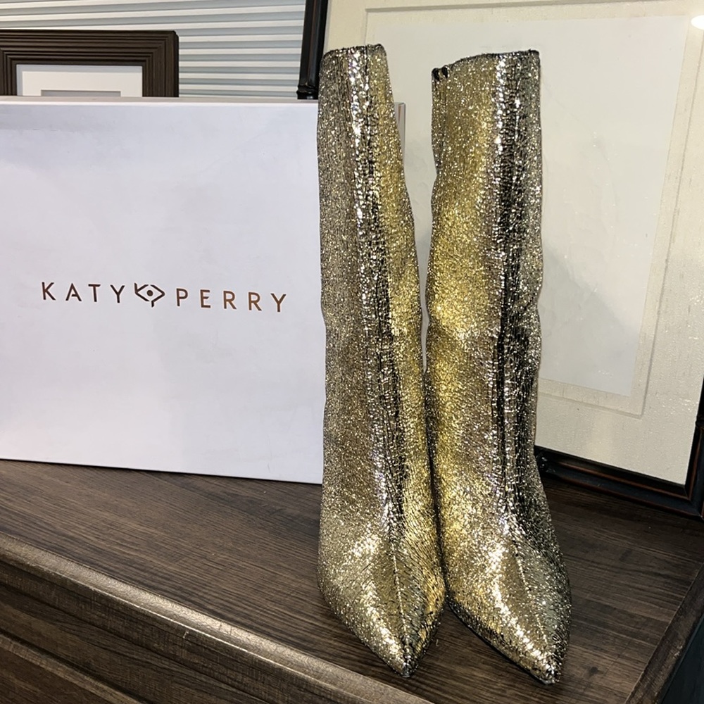 Katy Perry "THE REVIVAL BOOT" Gold Pointed Toe Heeled Boot NIB sz 7.5 - Picture 8 of 17